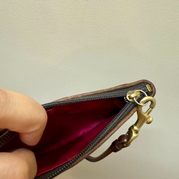 Coach wristlet - Picture 3 of 3